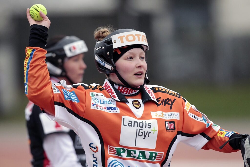 Kira Andersson valitsee Liiton joukkueen pesäpallon arvo-otteluun Lapualla 20.6.