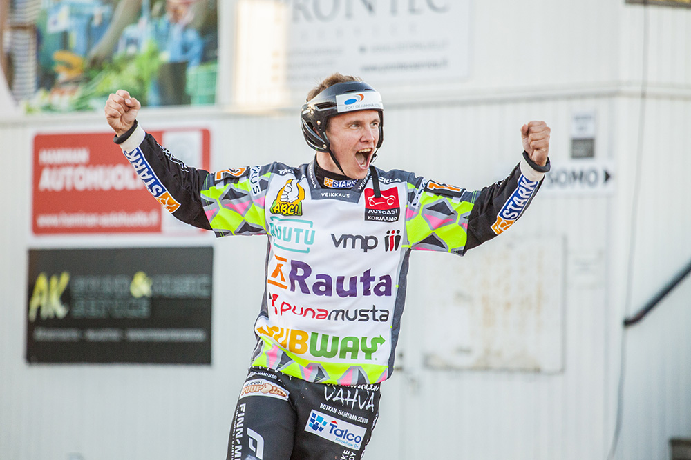 Hamina jatkaa myötätuulessa - Kitee yllätti Seinäjoen
