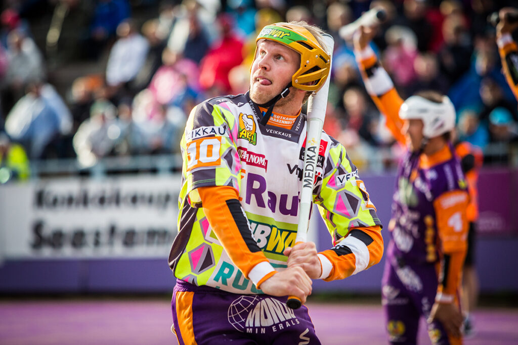 Roope Korhonen neljäntenä pelaajana tonnikerhoon - Katso video!