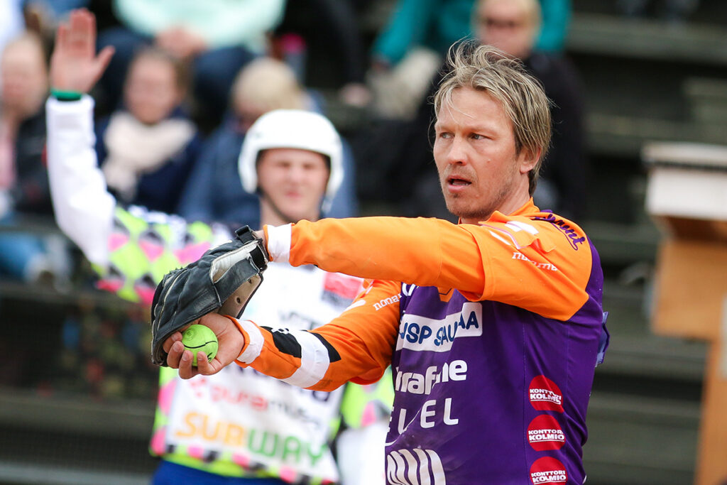 Toni Kohonen sivussa illan ottelusta - 838:n perättäisen ottelun putki katkeaa