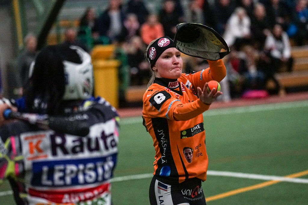 Kirittäret selvin numeroin loppuotteluun – vastassa mestaruuttaan puolustava Pesäkarhut!