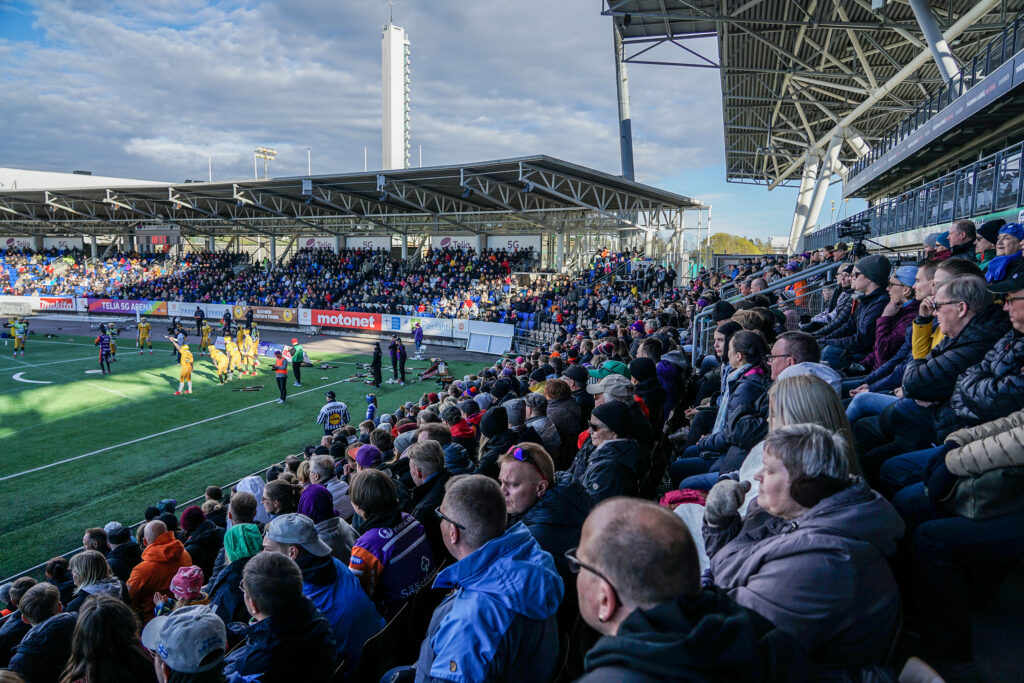 Huippuetu Veikkauksen asiakkaille – kaksi lippua yhden hinnalla kuumiin superpesisotteluihin heinäkuussa!