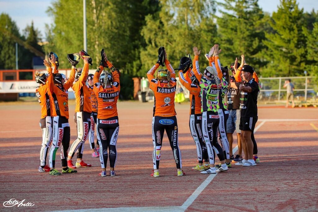 Tahko taisteli hienosti, Kirittäret vei pisteet – Nuorisoleirin leiriottelussa nähtiin kokemusta laikoissa