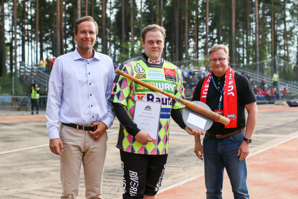Juha Niemi iski tonnin rikki nopeimmin ja nuorimpana!