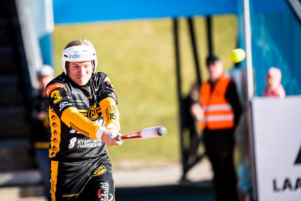 Antti Hartikainen jälleen Superpesiksen kuukauden pelaaja, Siri Eskolalle ensimmäinen valinta!