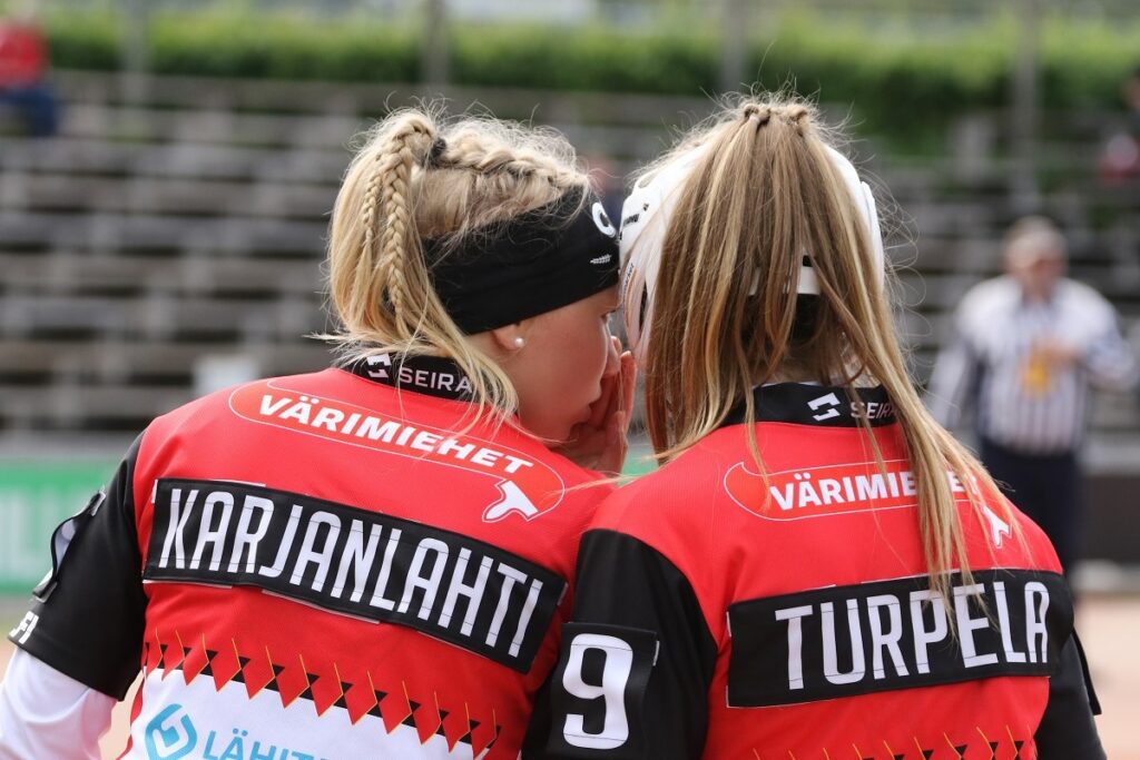 Nuoret tähtipelaajat Johanna Karjanlahti ja Liinu Turpela jatkavat Maila-Jusseissa