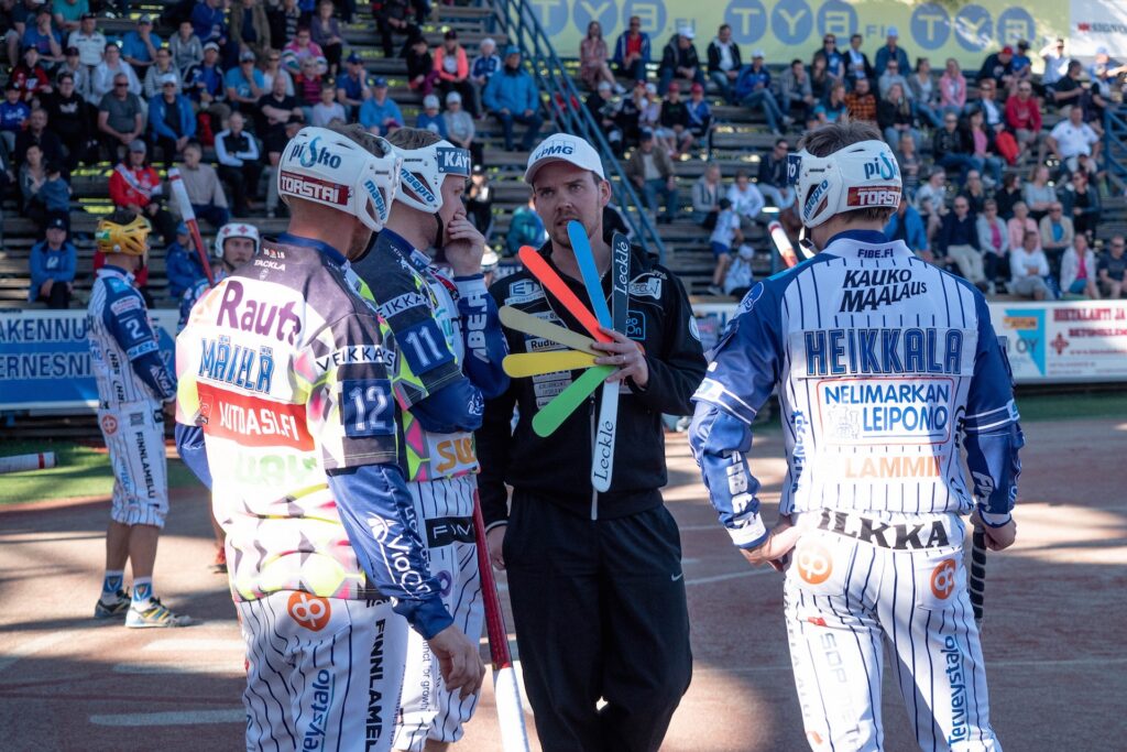 Pesisuutiset: Sami-Petteri Kivimäki analysoi miesten Superpesiksen välieriä!