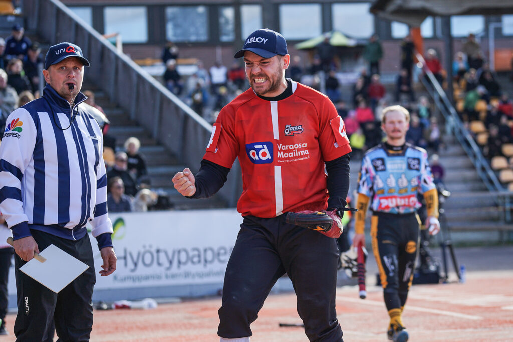 Kouvolan Pallonlyöjät pudotti Joensuun Mailan loppuottelusta – miesten Suomen mestari vaihtuu!