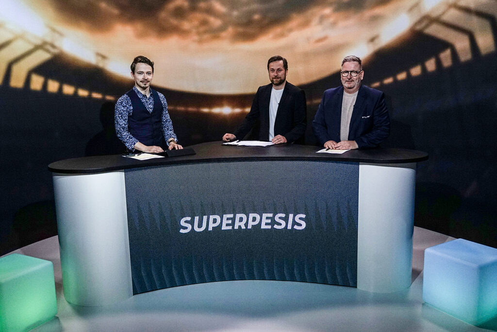 Yli 40 Superpesiksen päälähetystä Ruudussa Itä-Länteen mennessä – uutuutena Supermaanantai kentältä ja studiosta!