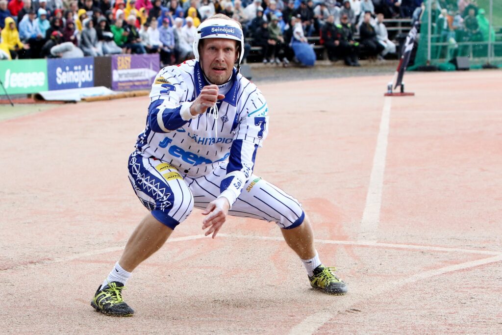 Henri Puputille 16. Itä-Länsi – Tuomas Jussila ja Topi Kosonen kymmenen Itä-Lännen pesäpalloilijoiksi!