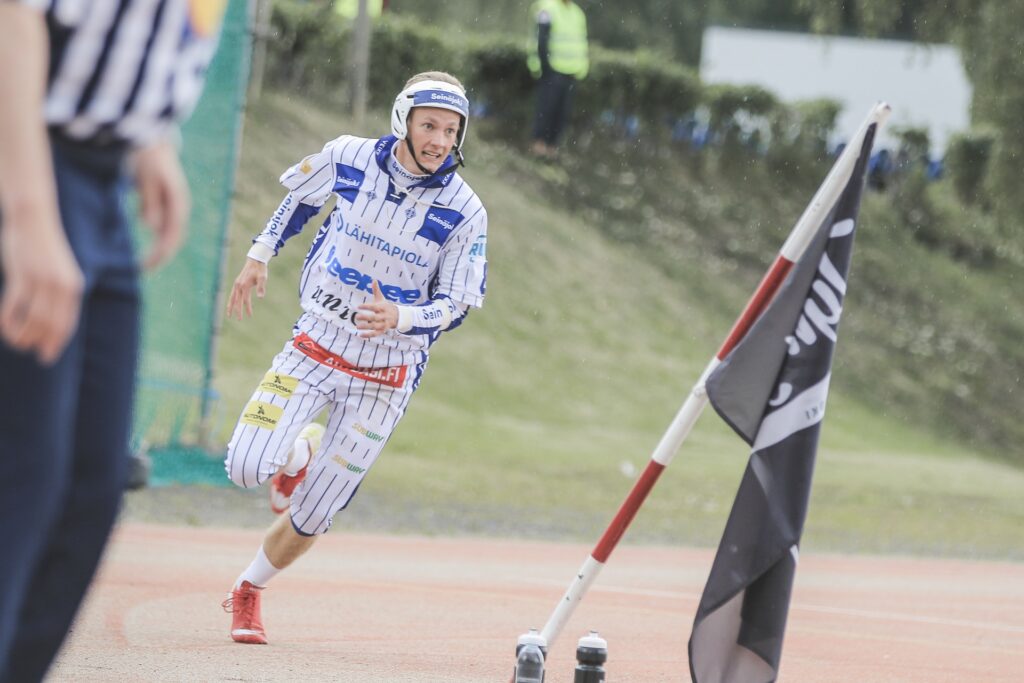 Elmeri Lieto miesten Itä-Länteen, muutoksia poikien Itä-Lännen kokoonpanoihin