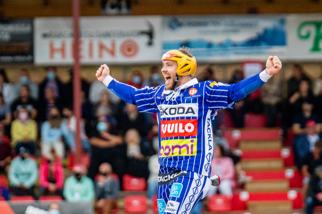 Yleisö äänesti lukkarit miesten Idän ja Lännen joukkueisiin