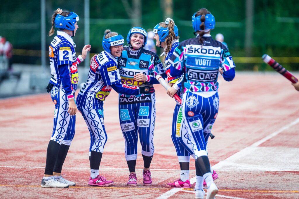 Ronja Salmelan pajatson tyhjennys pohjusti Idän tyttöjen voiton