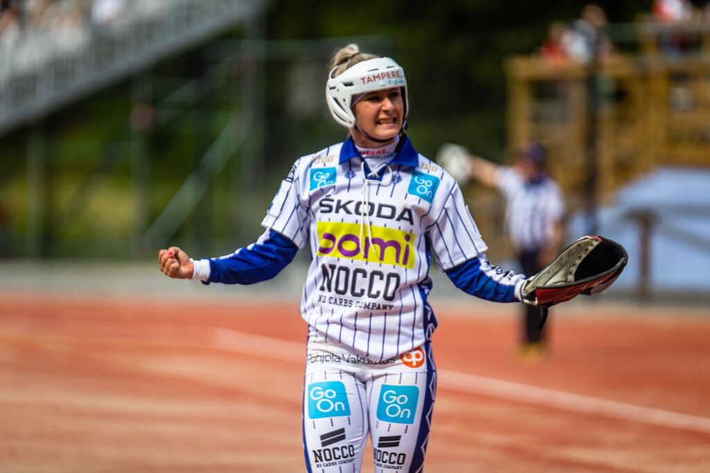 Saaga-Angelia Raudasoja ja Jukka-Pekka Vainionpää kunnostautuivat Superpesiksen elokuun pelaajina!