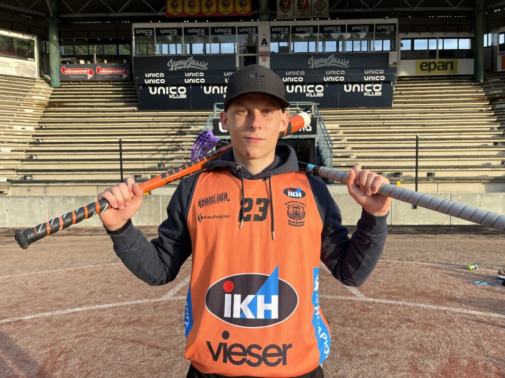 Riittääkö kaksi mailaa kesässä, Veeti Kettunen?