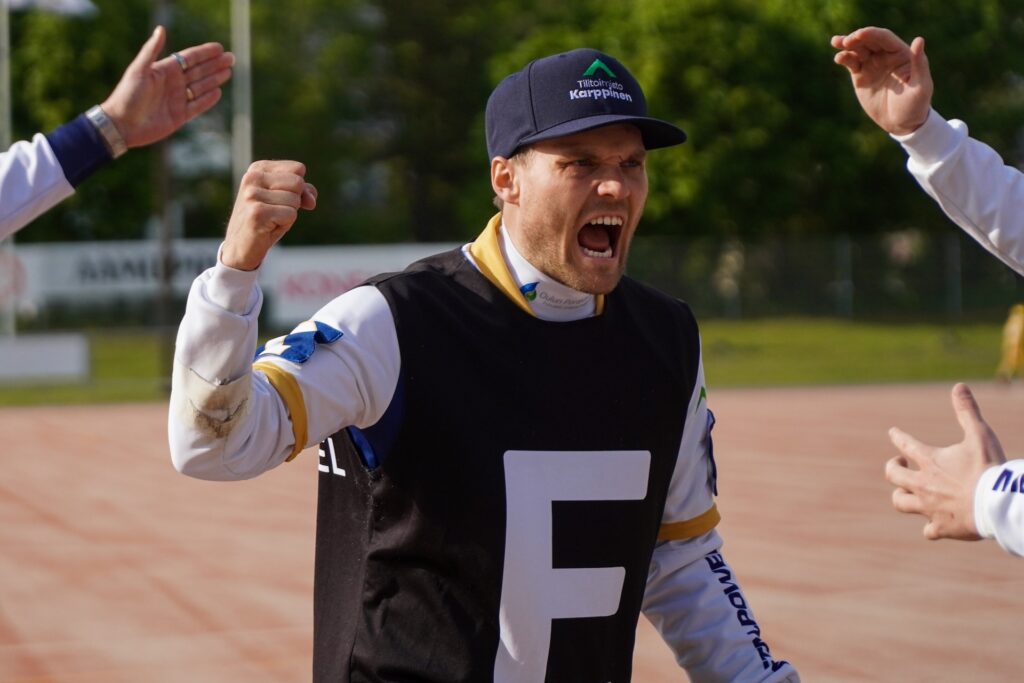 Tuomas Jussila ja Roope Korhonen maakuntiensa vuoden urheilijoita