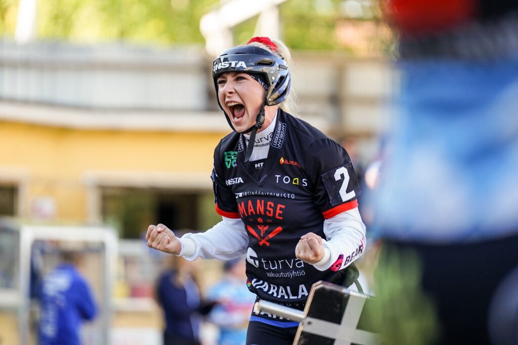 Manse voiton päässä Suomen mestaruudesta