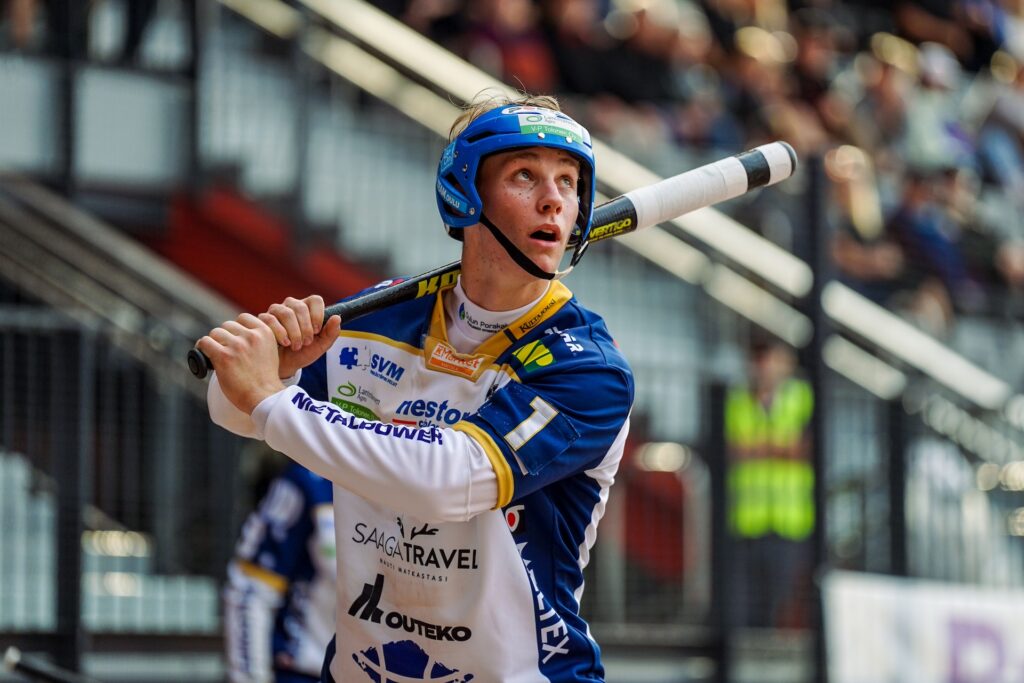 Teemu Hollanti ja Saaga-Angelia Raudasoja elokuun pelaajiksi!