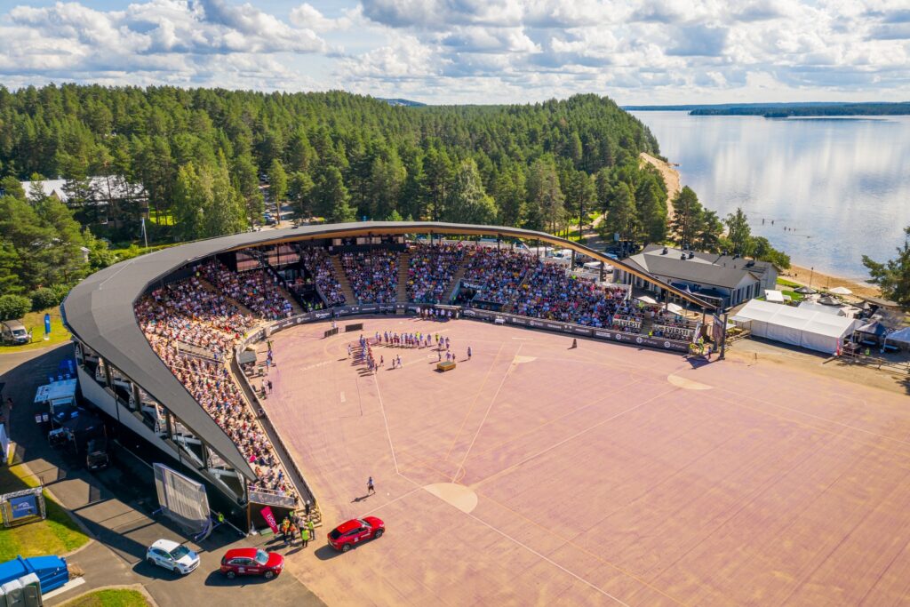 ”Naispesis on kovassa nosteessa” – naisten Superpesis palaa Hiukkaan 11 vuoden tauon jälkeen