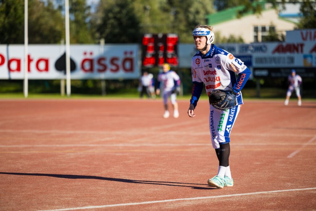 Anna Ala-Kauhaluoma ja Aleksi Lassila elokuun pelaajiksi Superpesiksessä